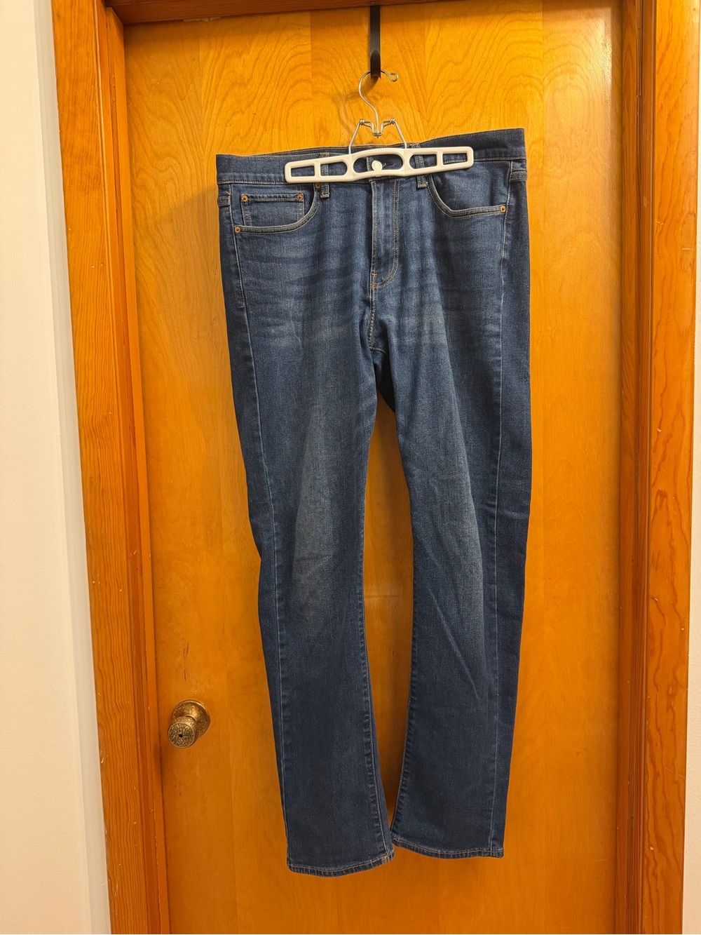 Lucky Brand 410 Athletic Slim Fit Men's Jean, 34x34